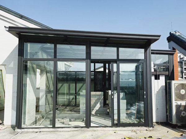 <center>Sunroom</center>